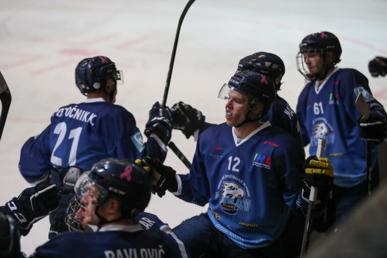 Brez težav odpihnili Lisjake